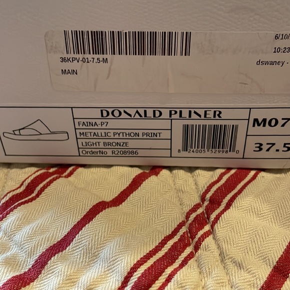 Donald Pliner Faina P7 Metallic Python Print Sandals - Picture 7 of 7